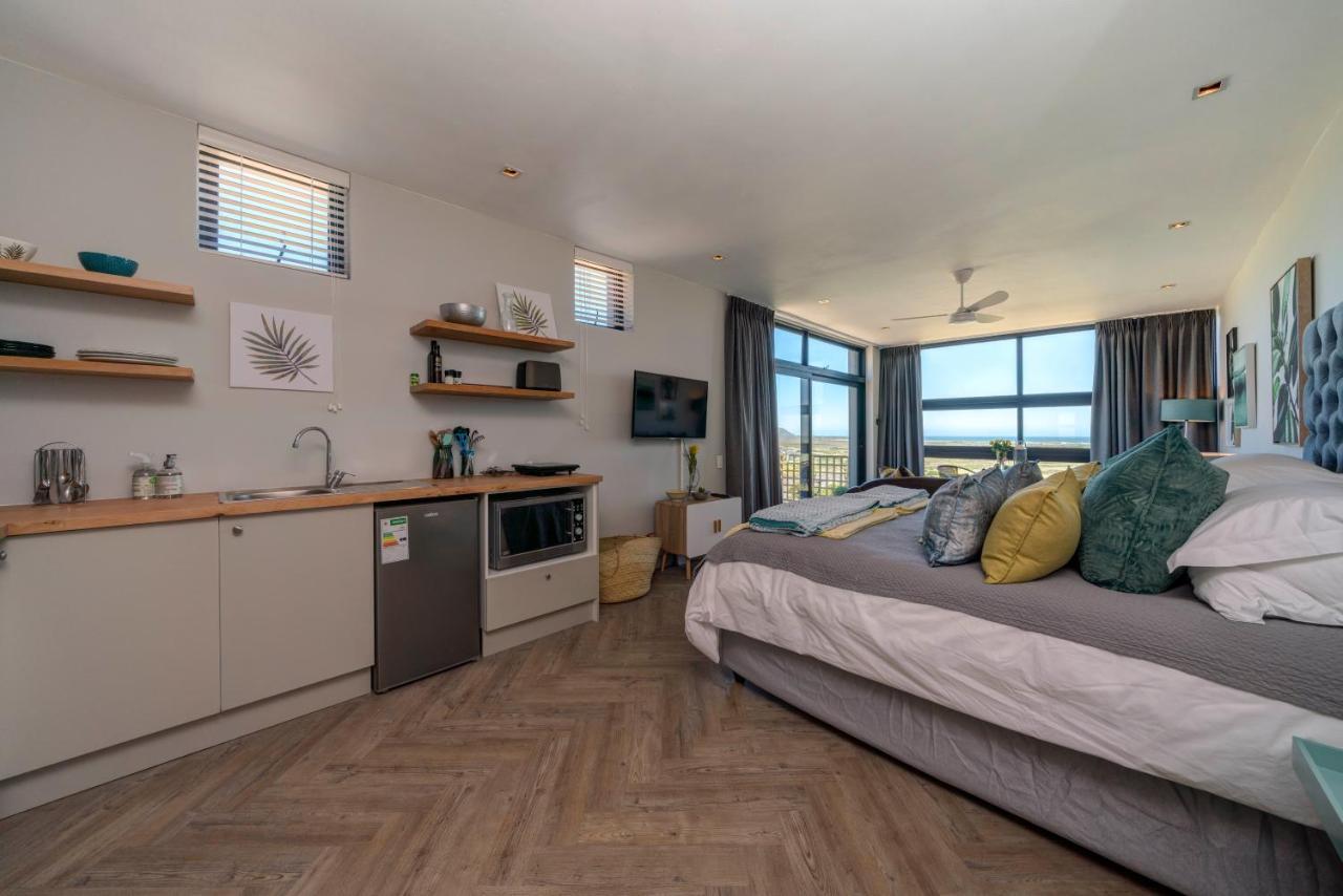 365 Sunset Self Catering Apartments ヌールトフック エクステリア 写真