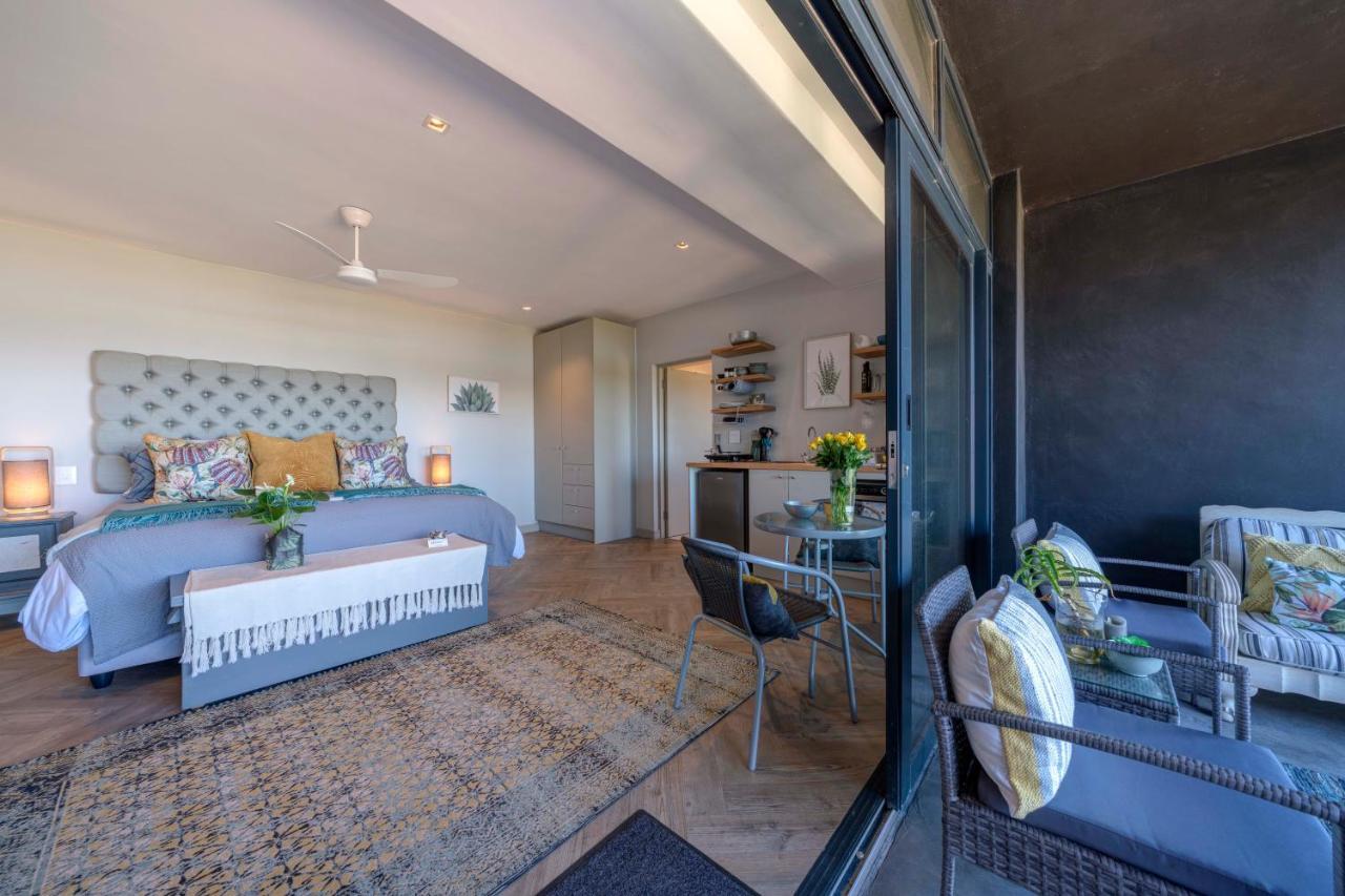 365 Sunset Self Catering Apartments ヌールトフック エクステリア 写真