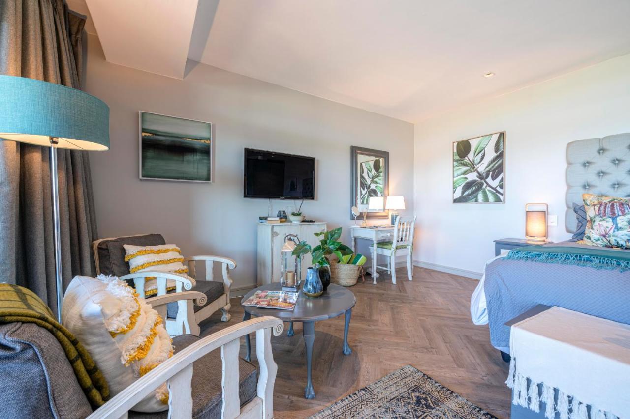 365 Sunset Self Catering Apartments ヌールトフック エクステリア 写真
